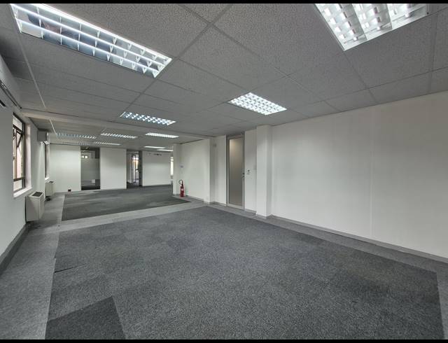 260M² OFFICE TO LET IN HYDE PARK